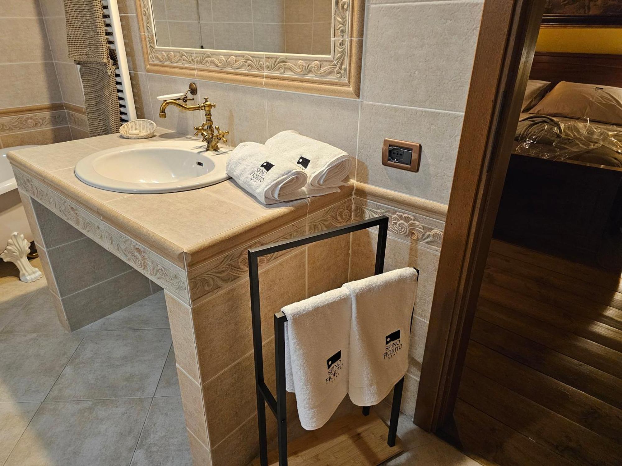 Spino Fiorito Stay Casola in Lunigiana Екстериор снимка